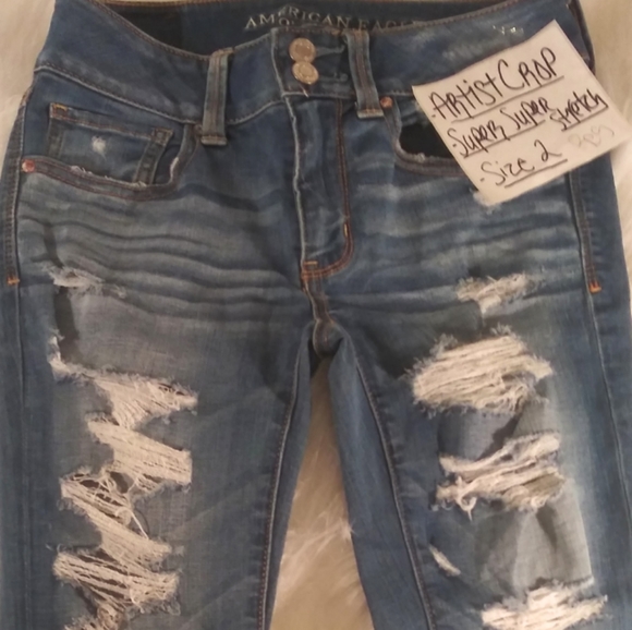 American Eagle Distressed Cropped Jeans Size 2 - Picture 4 of 7